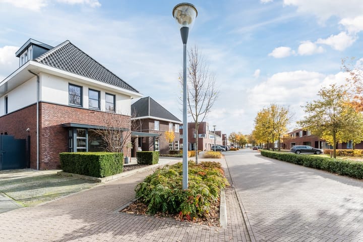 Photo 70 of de Poten 11