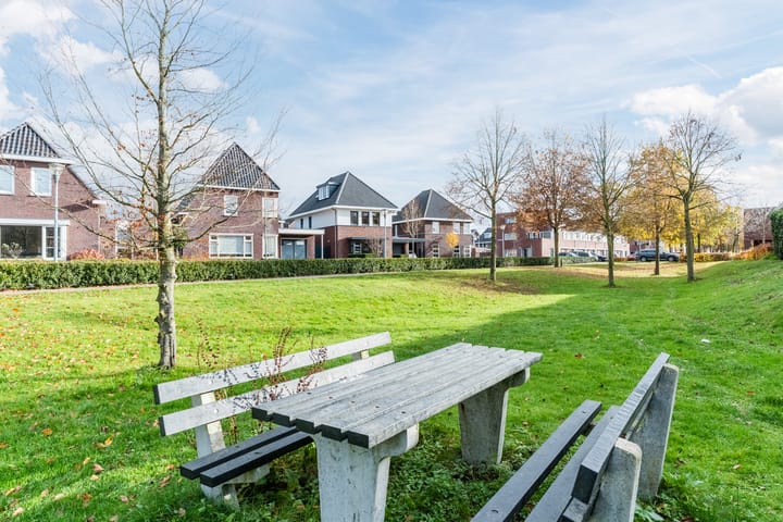 Photo 72 of de Poten 11