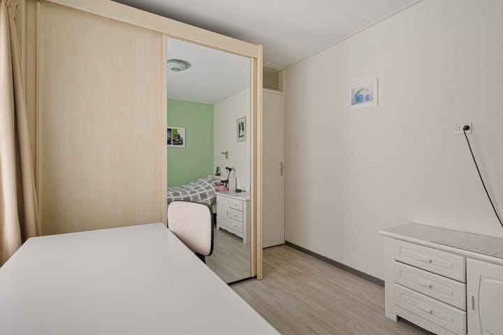 Photo 33 of Anne de Vriesstraat 21