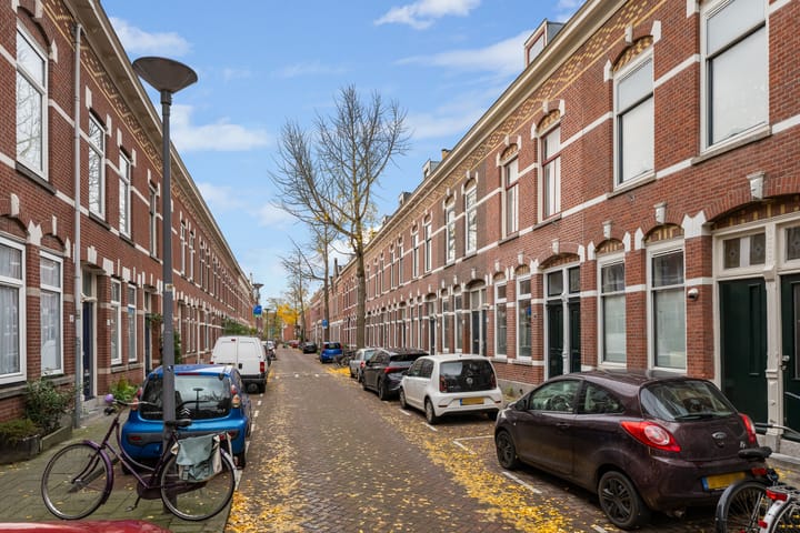 Photo 2 of Oostmaasstraat 11