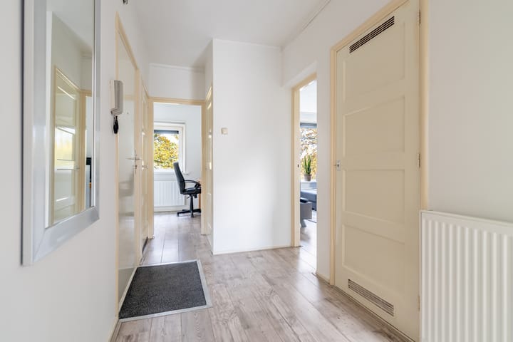 Photo 5 of Evertsenstraat 3-C