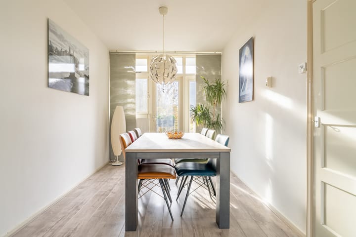 Photo 10 of Evertsenstraat 3-C