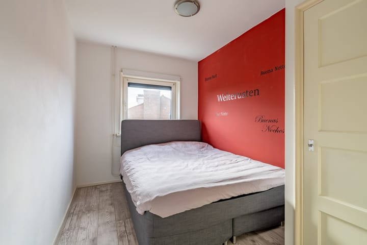 Photo 16 of Evertsenstraat 3-C