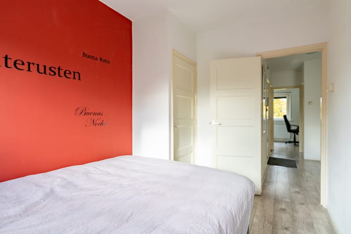 Photo 17 of Evertsenstraat 3-C