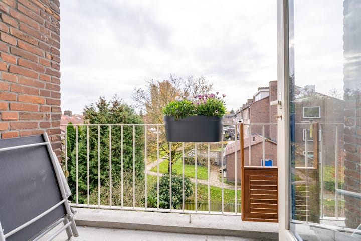 Photo 20 of Evertsenstraat 3-C