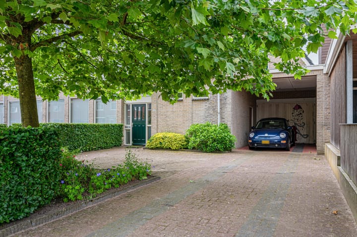 Photo 21 of Oosterstraat 4