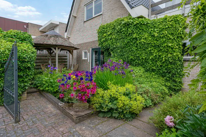 Photo 27 of Oosterstraat 4