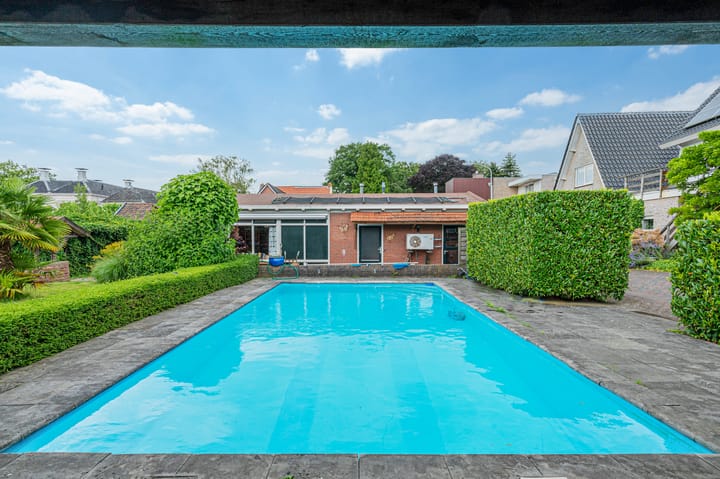 Photo 47 of Oosterstraat 4