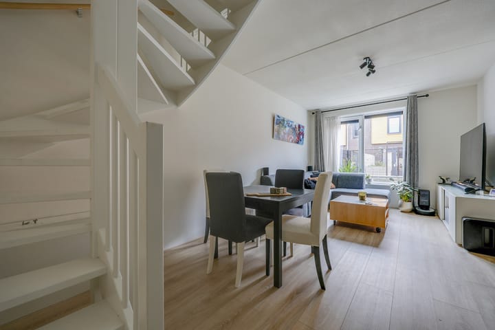 Photo 8 of Makassarweg 24