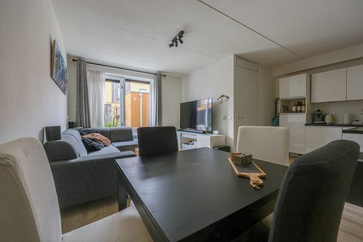 Photo 9 of Makassarweg 24