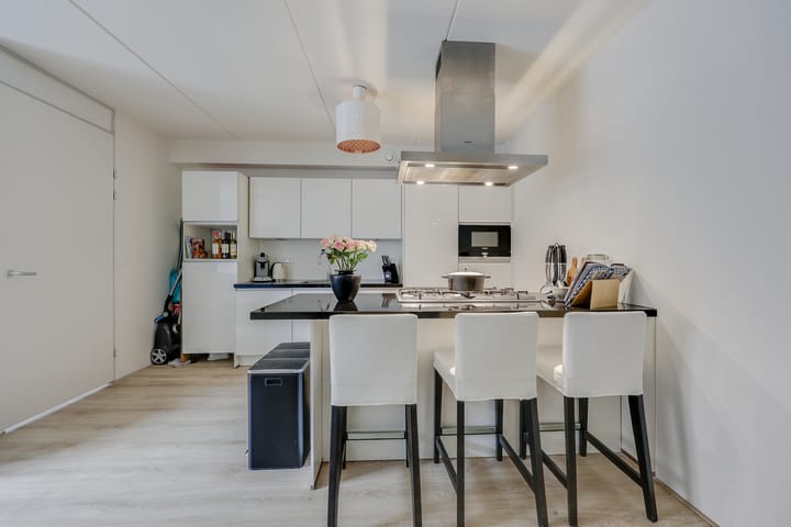 Photo 10 of Makassarweg 24