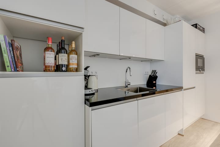 Photo 12 of Makassarweg 24