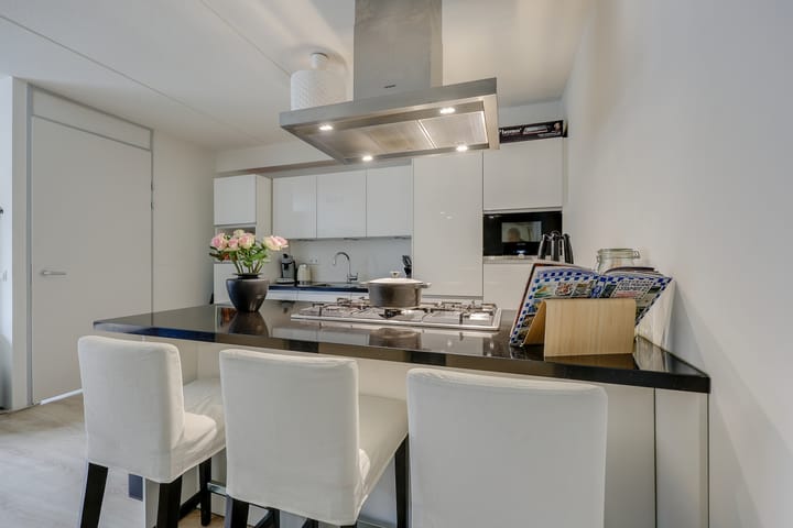 Photo 11 of Makassarweg 24