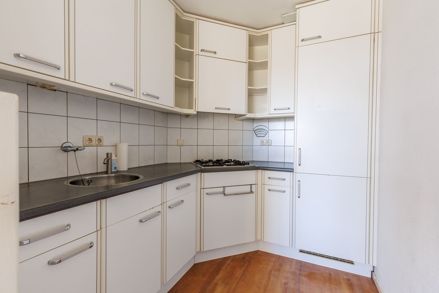 Photo 4 of Stationsstraat 39-A