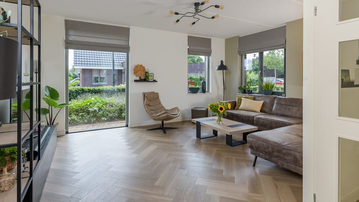 Photo 10 of Dokter J. van Heuvenweg 20