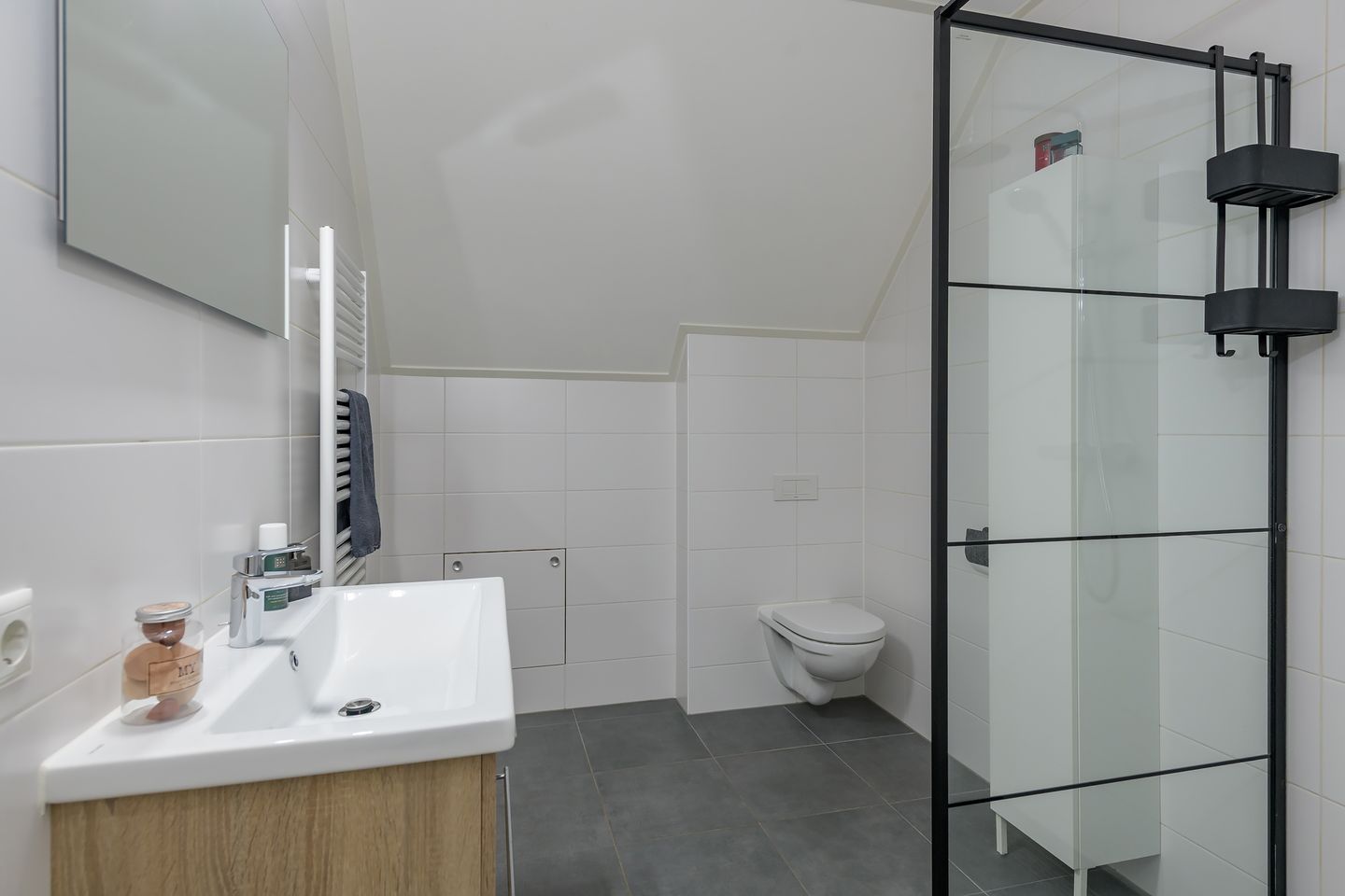 Photo 20 of Dokter J. van Heuvenweg 20