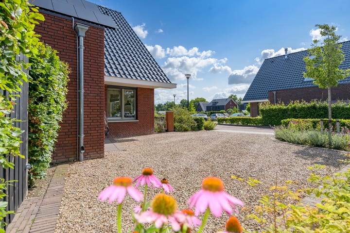 Photo 29 of Dokter J. van Heuvenweg 20