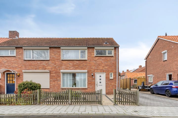 Photo 5 of Pastoor Schetsstraat 1-B