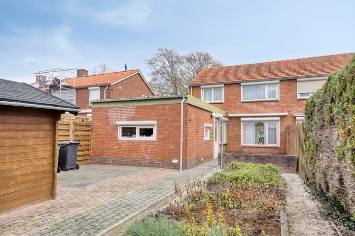 Photo 20 of Pastoor Schetsstraat 1-B