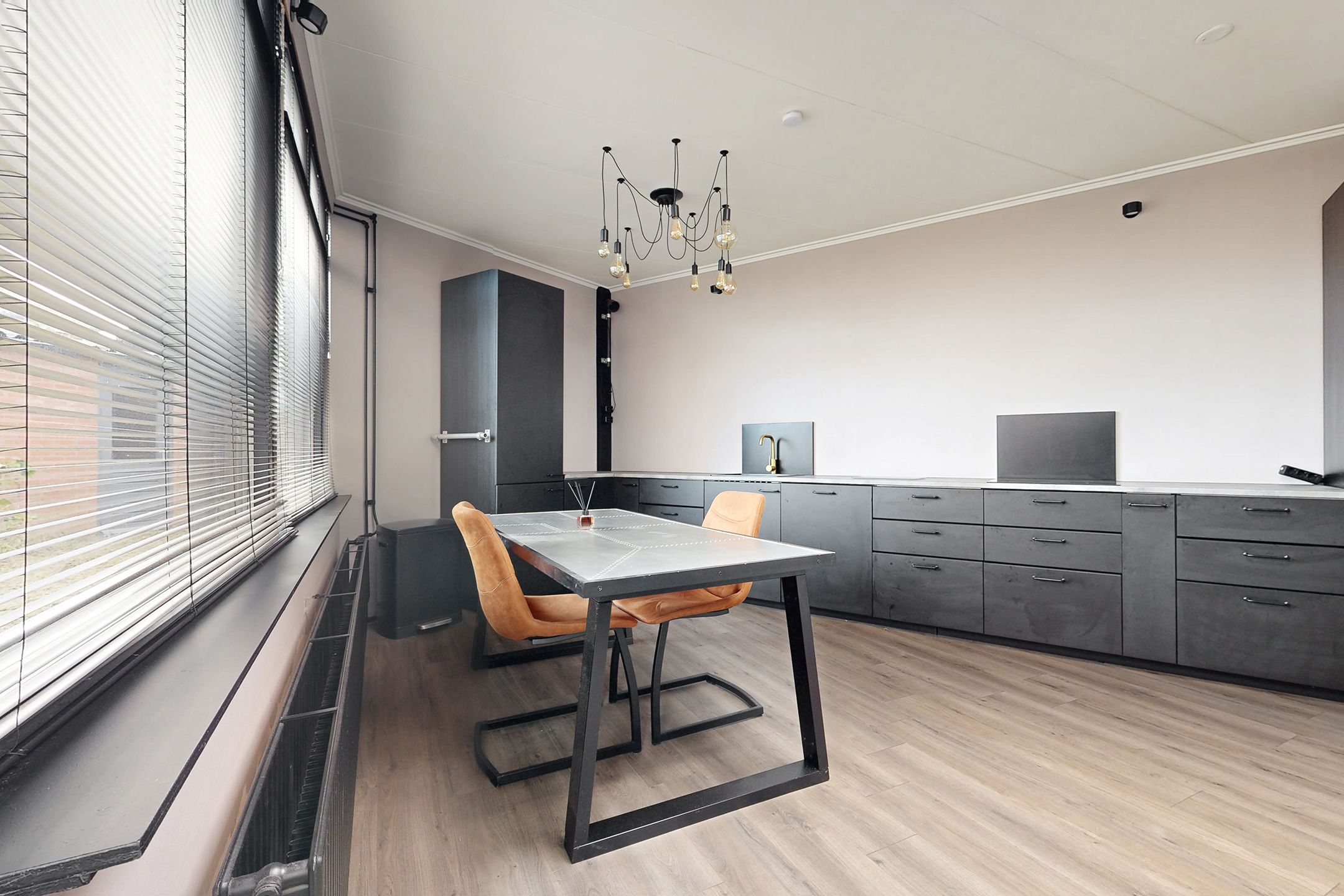 Foto 24 van Kerkweg 10