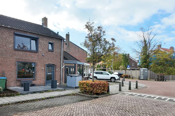 Photo 56 of Kerkweg 10