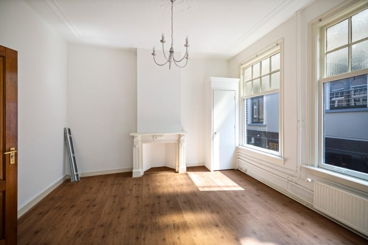 Photo 6 of Broederenstraat 4-B