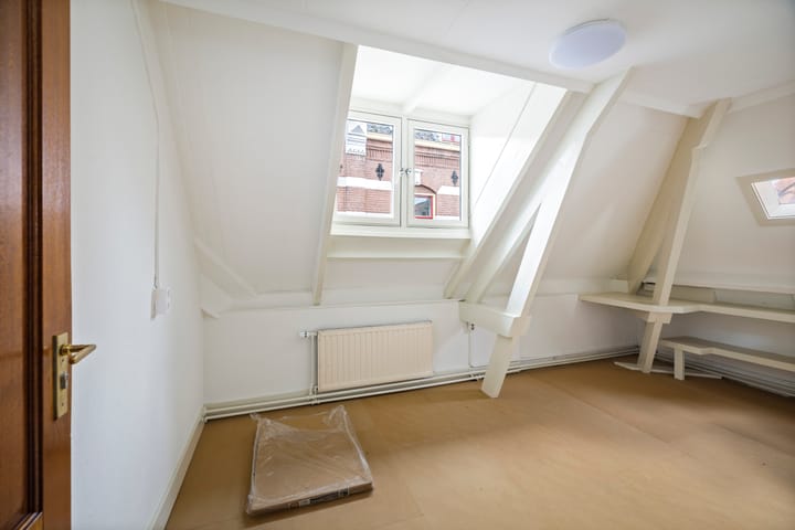 Photo 19 of Broederenstraat 4-B