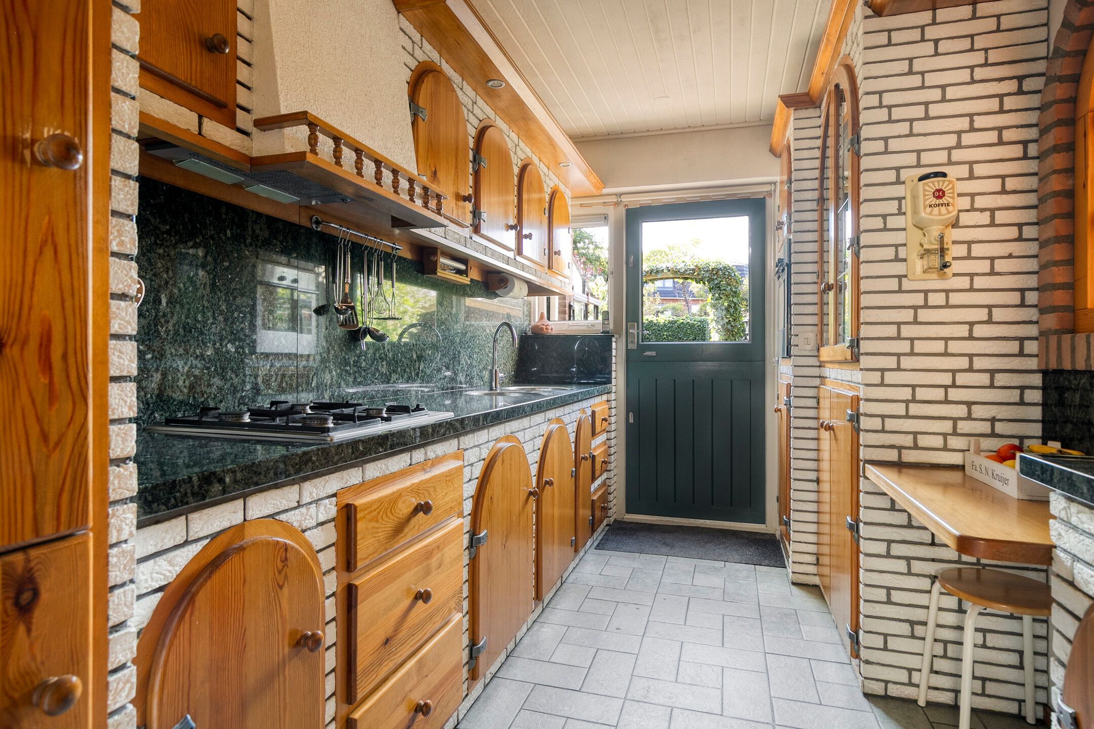 Photo 15 of Prins Hendrikstraat 17