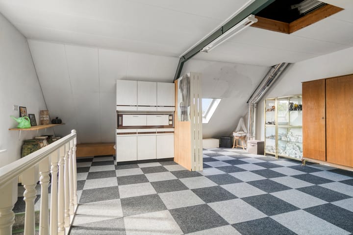 Photo 37 of Prins Hendrikstraat 17