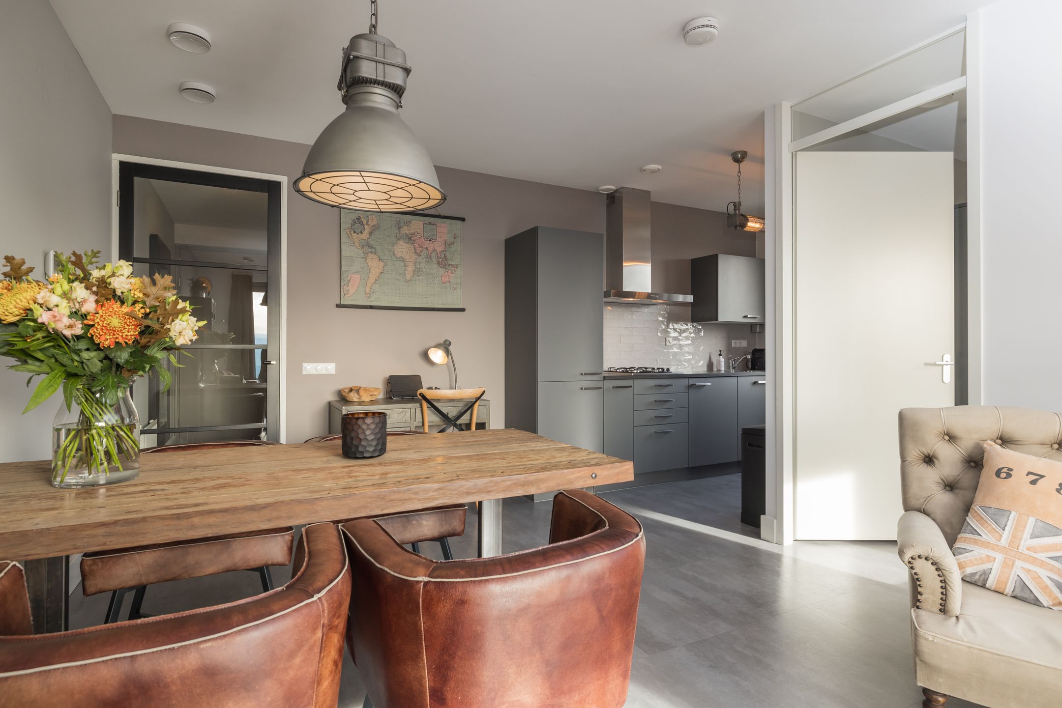 Foto 12 van Jan van Goyenplein 65