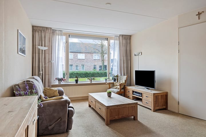 Photo 5 of Churchillhof 38