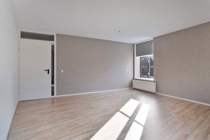 Photo 9 of Muntplein 15