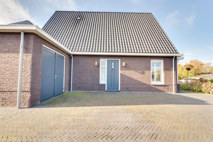 Photo 11 of Zwartebessenstraat 16