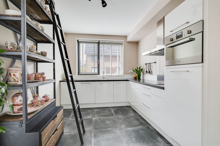 Photo 2 of Don Carlosstraat 19