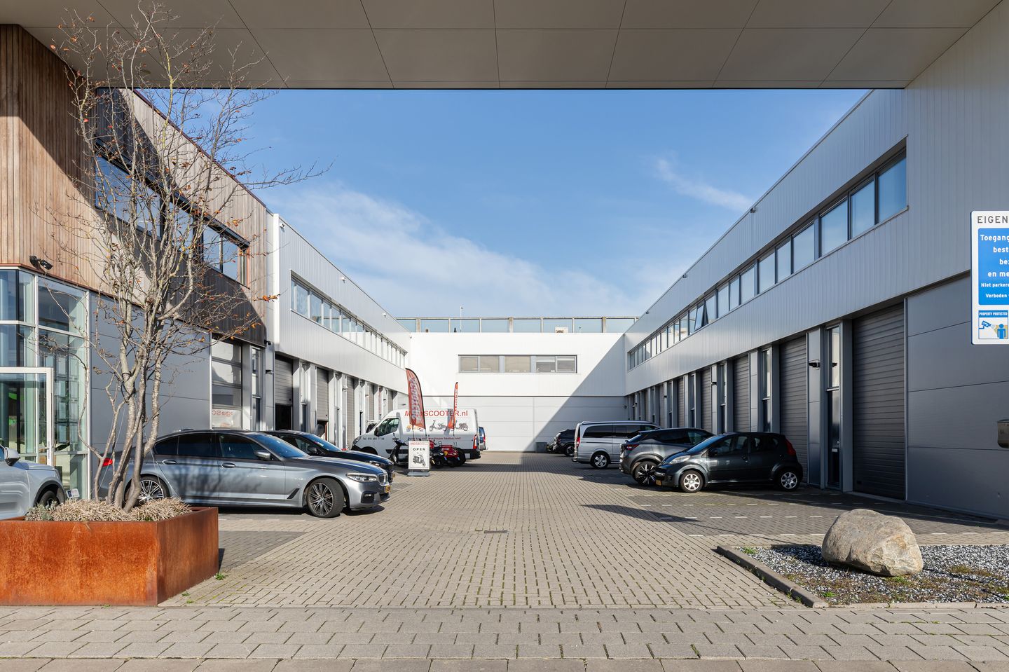 View photo 2 of Koperhoek 6-f