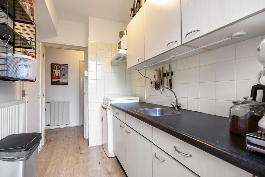 Photo 13 of Betje Wolffstraat 34