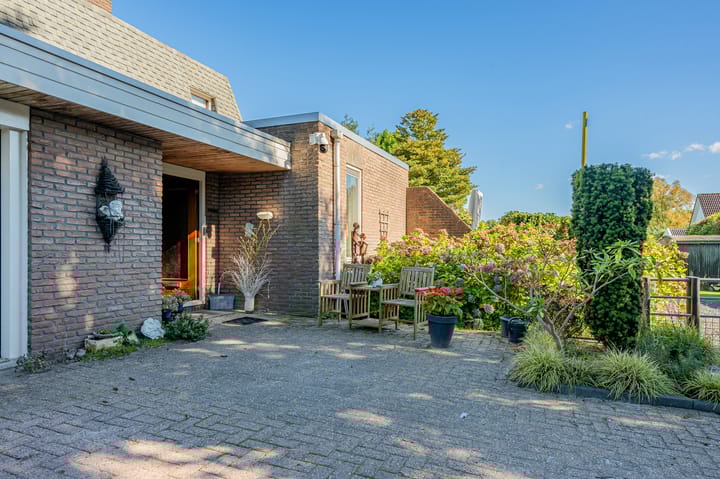 Photo 9 of Hoofdweg 2