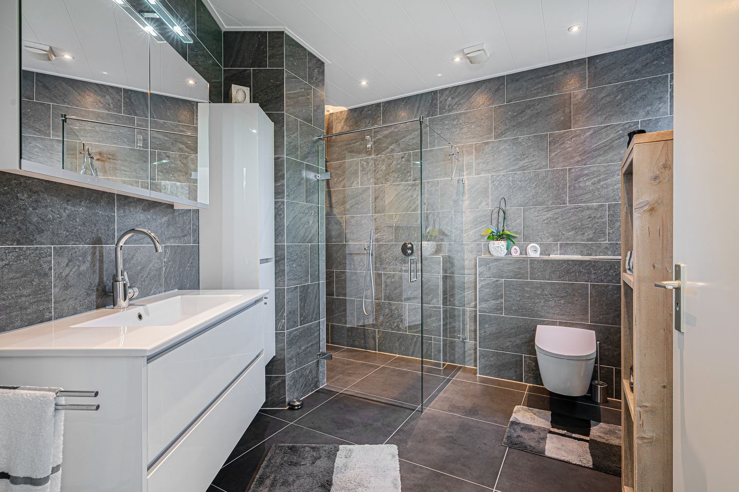 Photo 25 of Hoofdweg 2