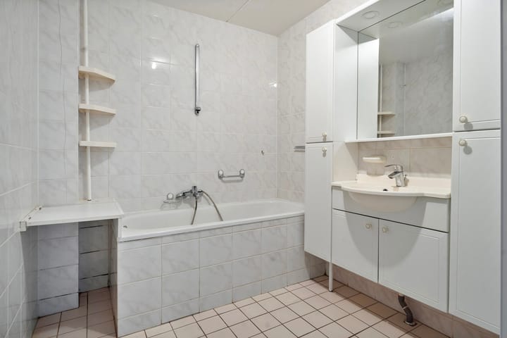 Photo 23 of Vivaldi 13