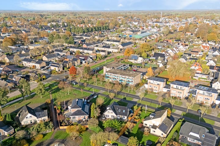 Photo 33 of Vivaldi 13