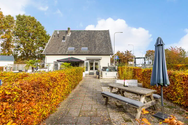 Photo 39 of Hoofdweg 215