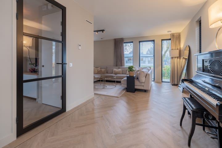 Foto 2 van Dr. Albert Schweitzerlaan 12-A