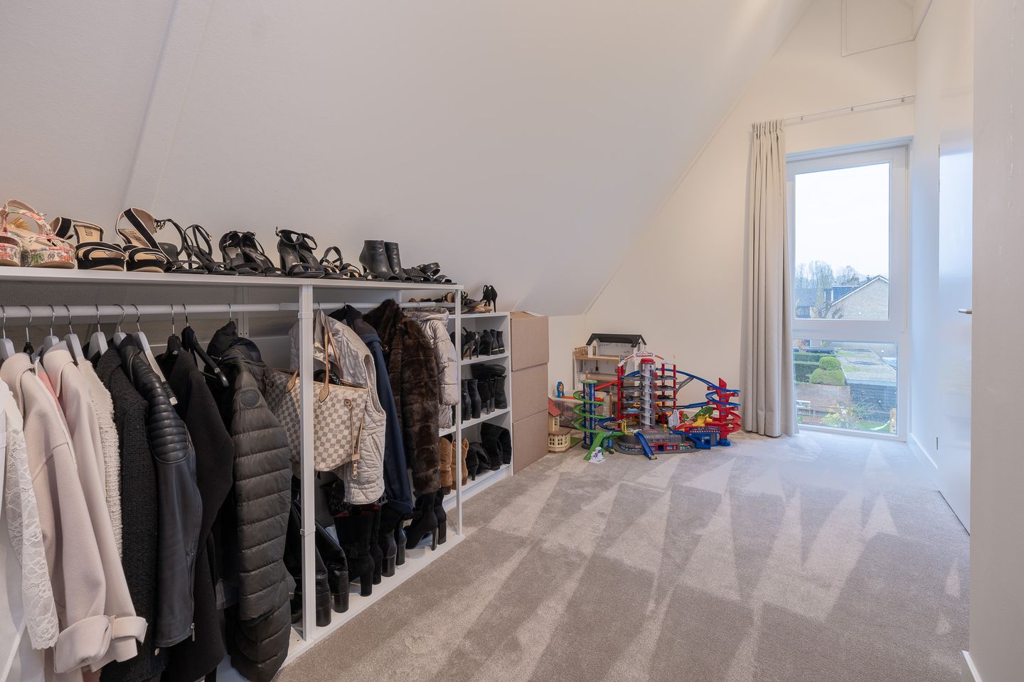 Foto 40 van Dr. Albert Schweitzerlaan 12-A