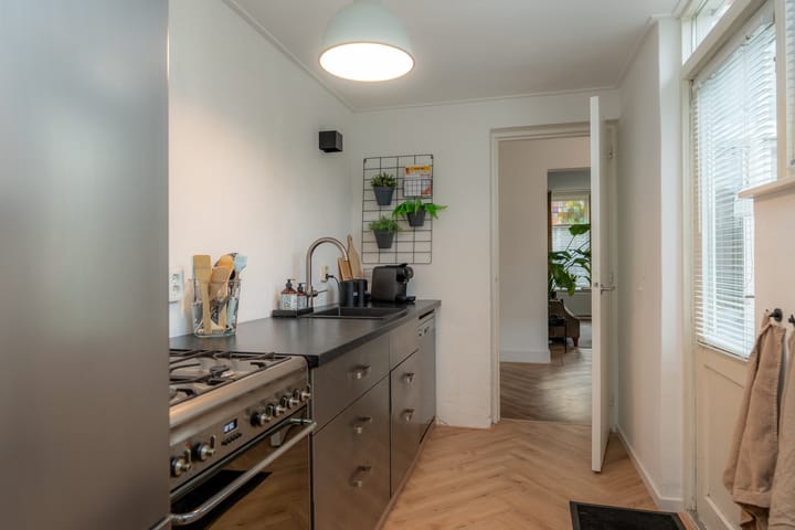 Photo 17 of Leeuwarderstraat 28