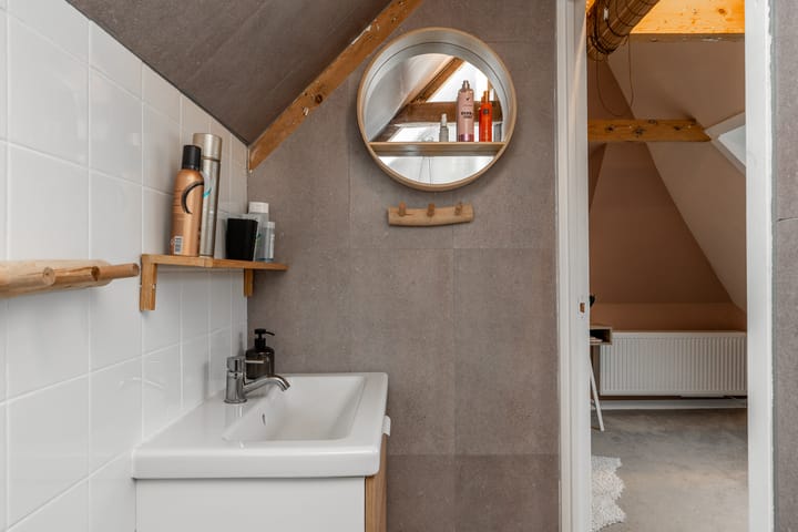 Photo 38 of Leeuwarderstraat 28