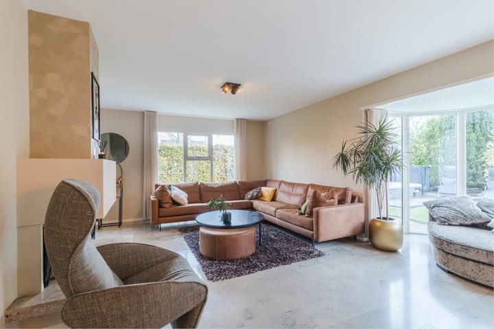 Foto 11 van Courteniusstraat 9