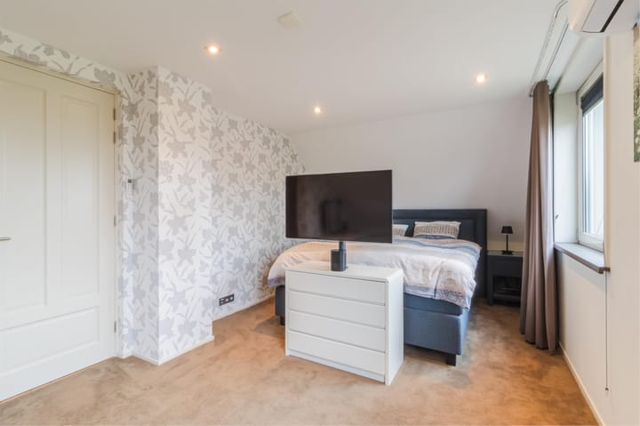 Foto 26 van Courteniusstraat 9