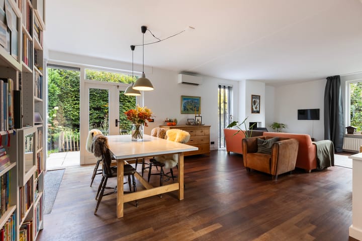 Photo 9 of Van Goghstraat 56