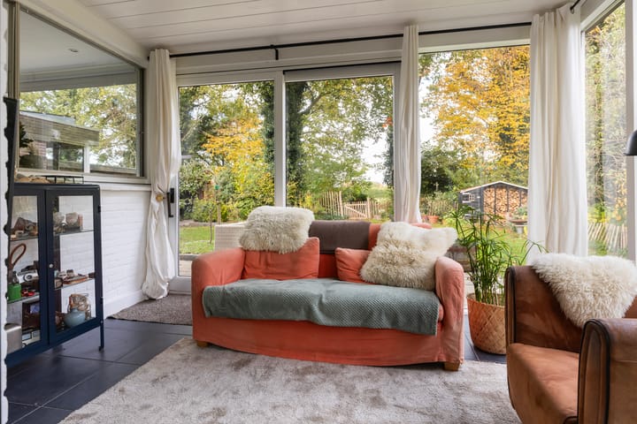 Photo 14 of Van Goghstraat 56