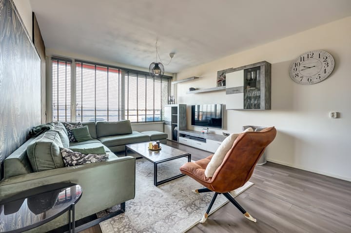 Photo 5 of Gronausestraat 180